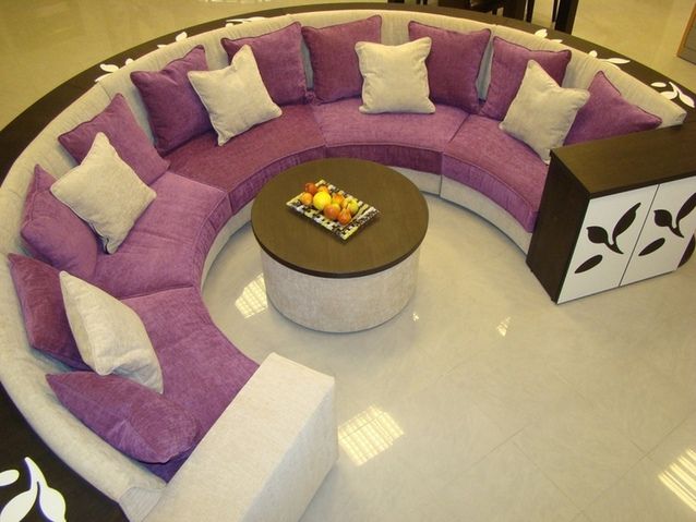 Image of Camera de hotel cu canapea semiluna Purple&White